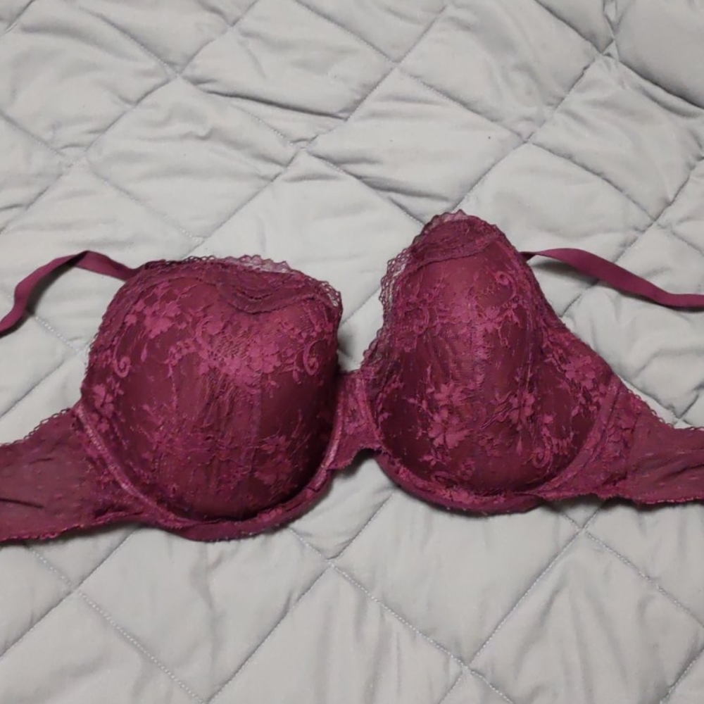 Victoria Secret 34DDD Bra